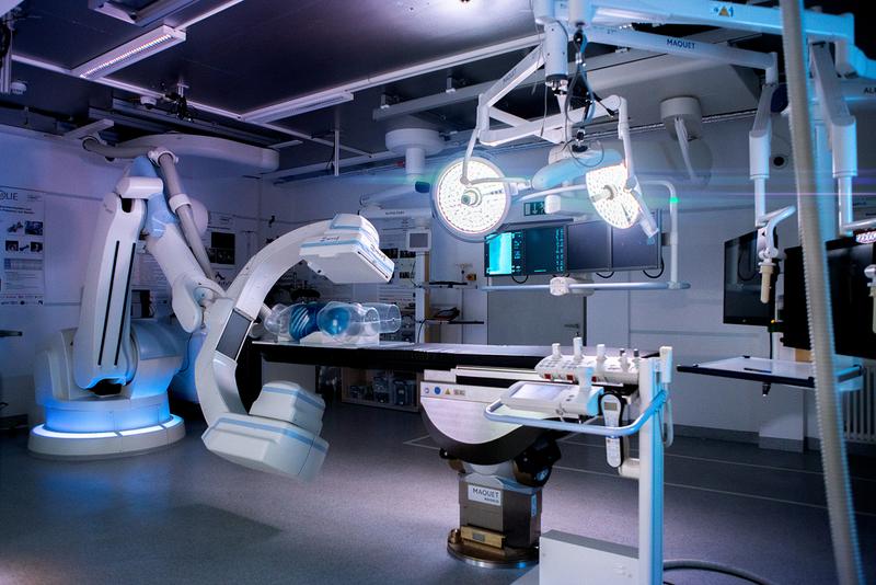 Distributed artificial intelligence in the operating room - Innovations ...