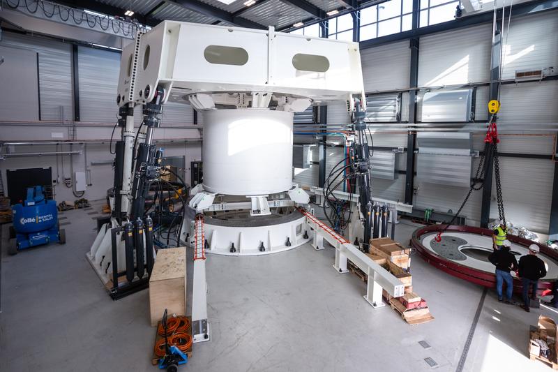 Large Bearing Test Bench Starts Continuous Operation - Innovations Report